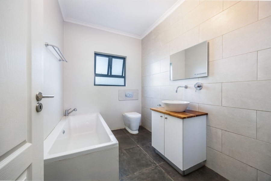 3 Bedroom Property for Sale in Jakarandas Western Cape